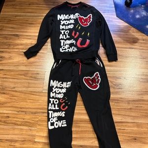 love magnet sweat suit